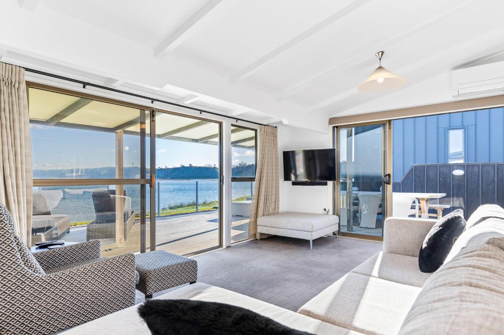 Estuary Sunset Views Ferienhaus