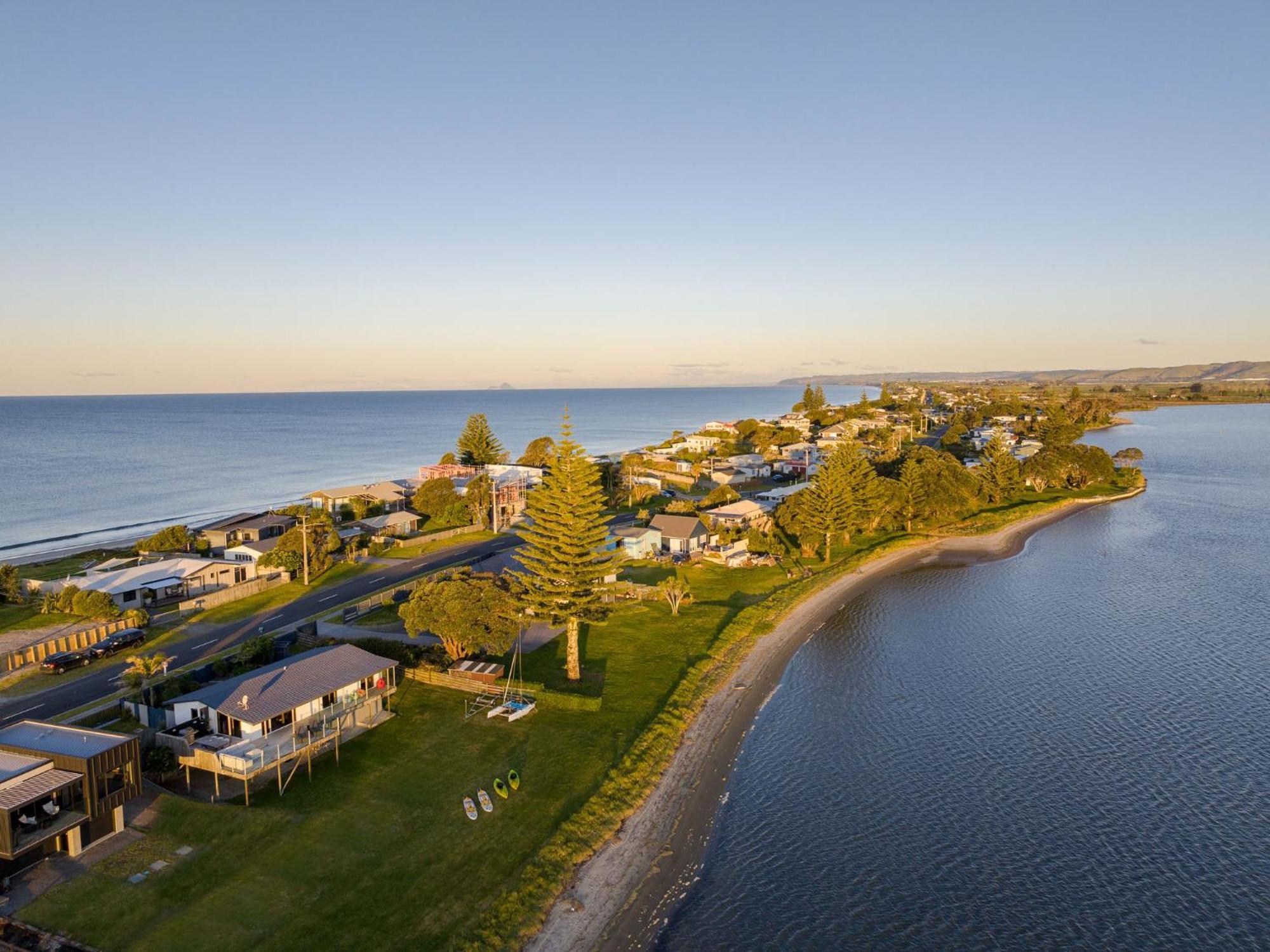 Estuary Sunset Views Pukehina